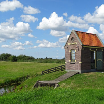 Oud gemaaltje langs Tjeukemeer
