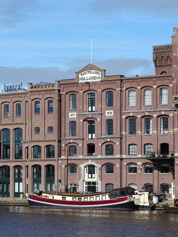 Rijstpellerij Hollandia in Wormerveer (Zaanstreek)