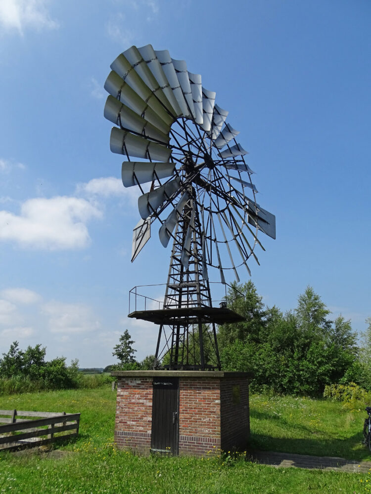 Windmolen Kikkoman bij Zuidlaardermeer (natuurgebied Leinwijk)